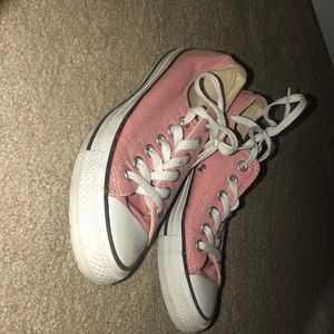 Light pink converse